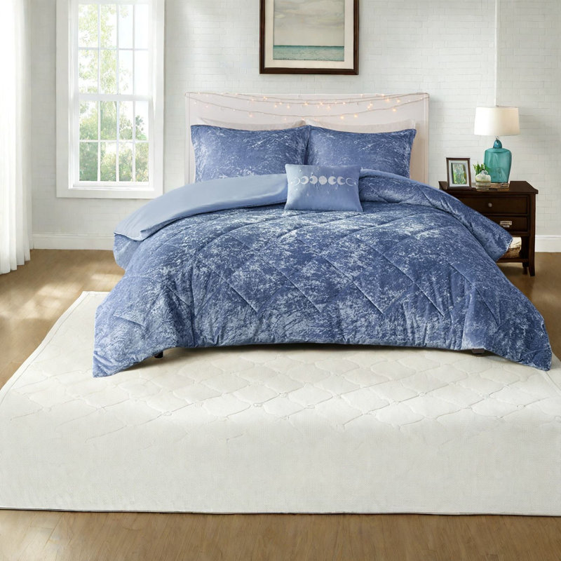Luxurious Velvet Bedding Sets, Polyester Construction, Glamorous Home Decor