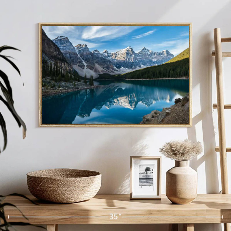 Lac Moraine dans la vallée, Cadre flottant en bois naturel, 25 po x 17 po