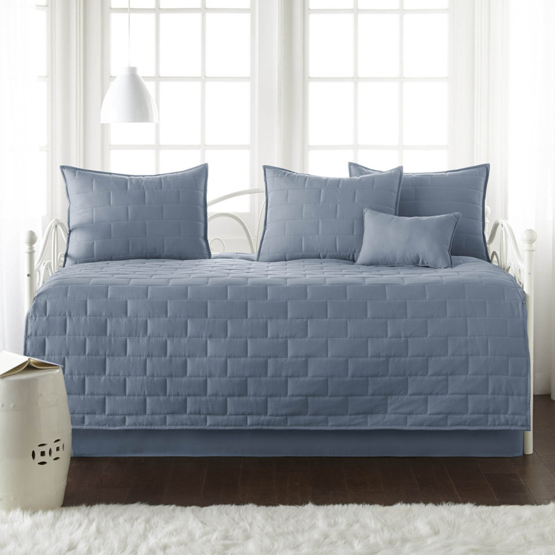 Southshore Fine Linens Brickyard 6-Piece Daybed Quilt Set with Shams and bed skirt, Slate Blue
