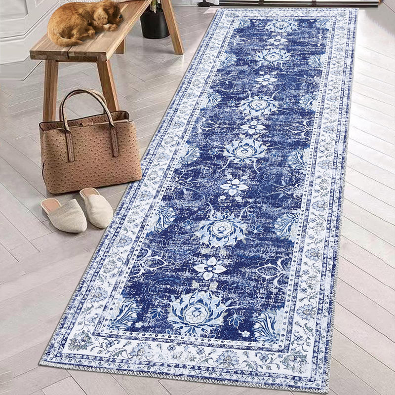 Sakinah Washable Floral Indoor Rug, Runner 2' x 6'
