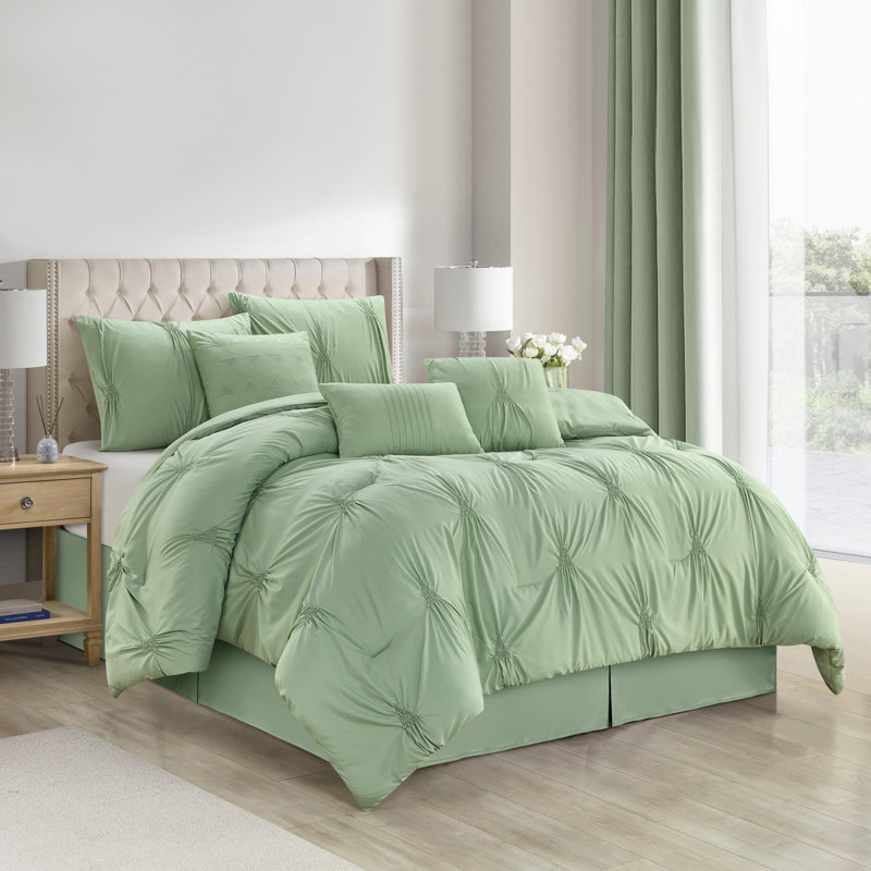 Nargiz 7 Piece Comforter Set, Édredon très grand californien + 6 pièces suppl, Matcha