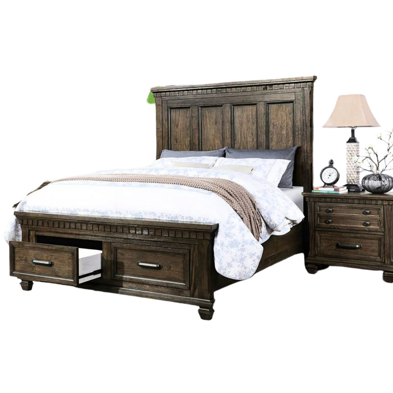 Très grand lit traditionnel avec tête de lit en tissu brun et tiroirs en bois pour la taille de la chambre à coucher