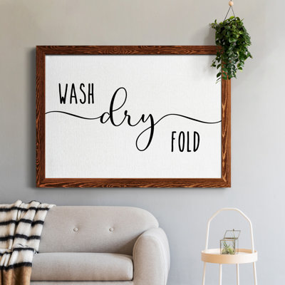 «Wash Dry Fold», art textuel sur toile