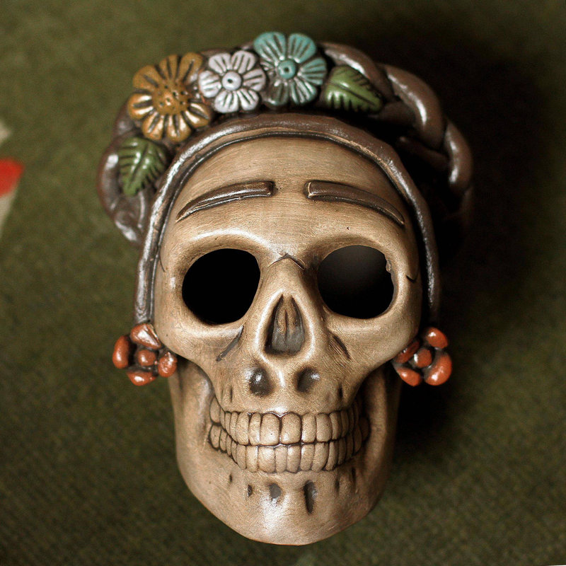 Figurine en céramique frida honoring Alvis