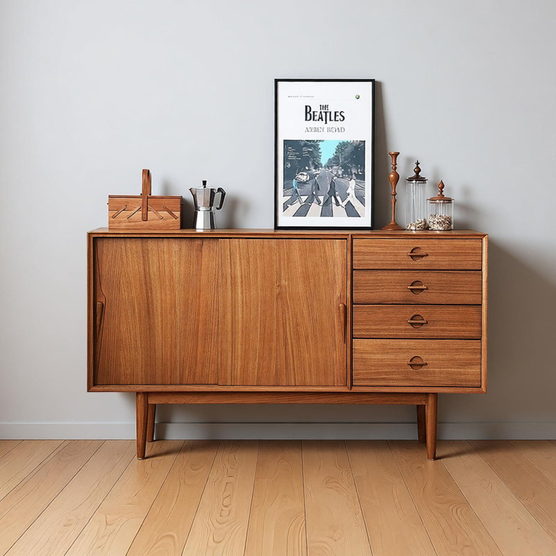 Buffet en teck de style simple et rétro, 33.85" H x 62.99" W x 15.74" D
