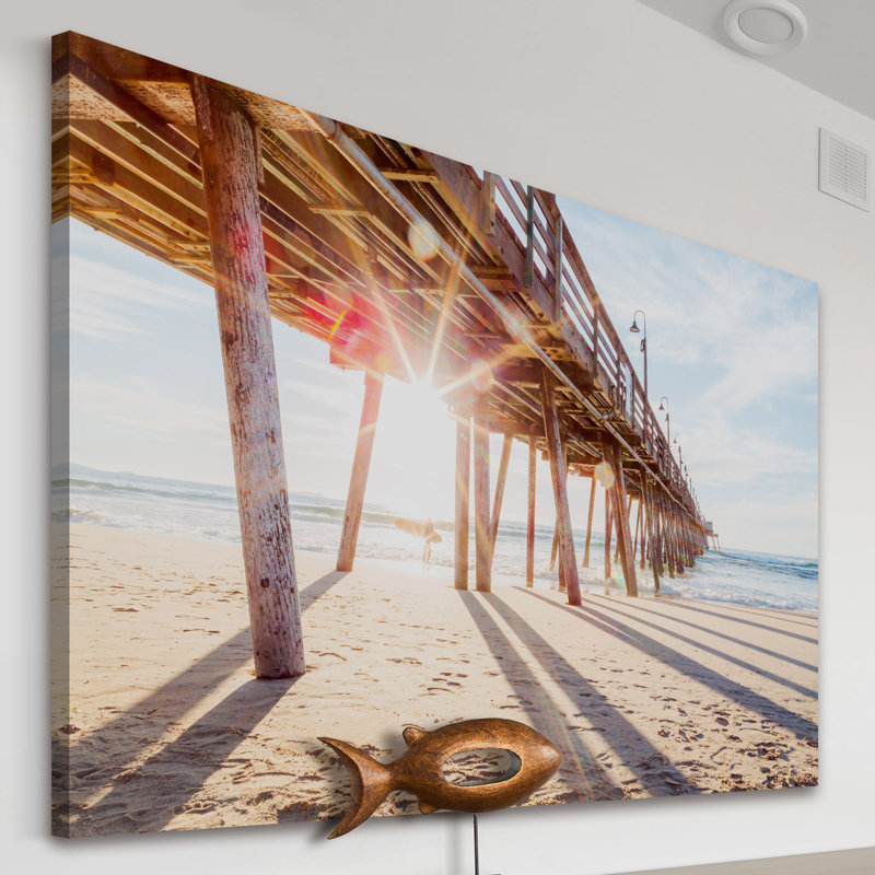 «Apolito Sun Comes Out», reproduction de photo, H 16 po x l 24 po x P 1,5 po, Toile tendue
