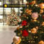 Arbre de Noël vert pin artificiel cachemire-268154316