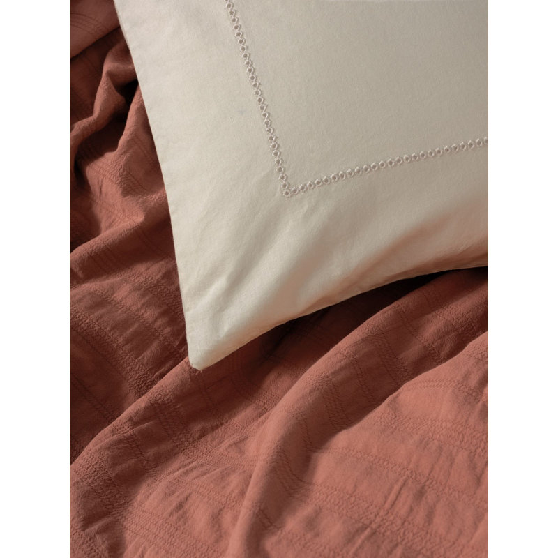 Luxurious Double Pique Set, Tile Red, 94.5 x 90.6 inches | 100% Cotton, 270 GSM Pique | Includes Flat Sheet (94.5 x 102.4 inches) & 4 Pillowcases (20 x 27.6 inches) | Machine Washable, Soft & Durable, Elegant Design