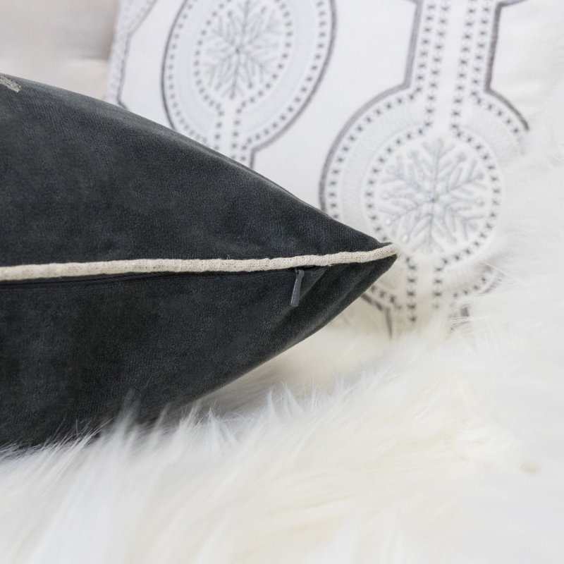 Coussin décoratif en velours gris avec broderie couronne de flocons de neige, 20 x 20 avec insert