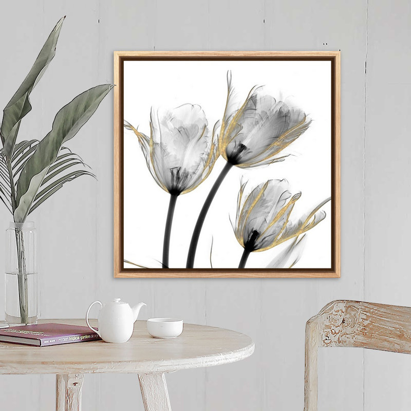 «Gold Embellished Tulips 2» par Albert Koetsier, reproduction d'art sur toile, Toile à cadre flottant naturel