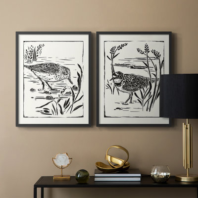Linocut Style Seabird III - reproduction encadrée de qualité supérieure - prête à être accrochée - aucun clou requis - aucun clou requis