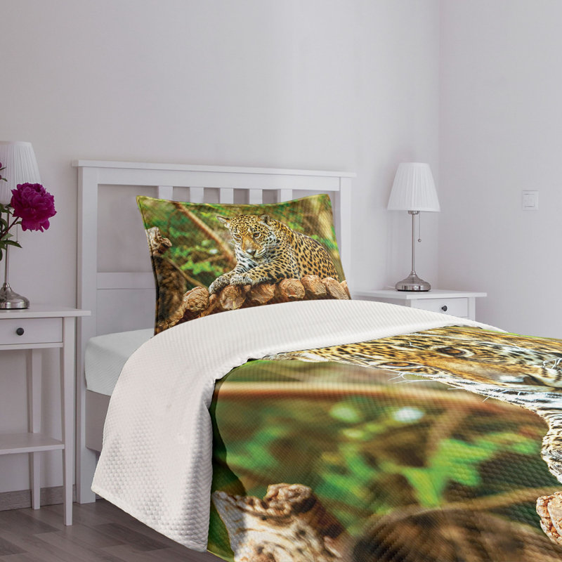 Twin White Quilted Bedspread Set with Jaguar Print