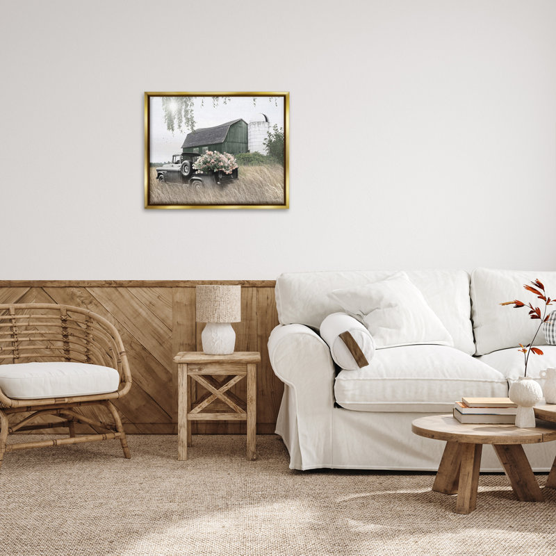 «Barn And Truck With Florals» par Lori Deiter sur toile, Cadre flottant métallique doré, H 25 po x l 31 po