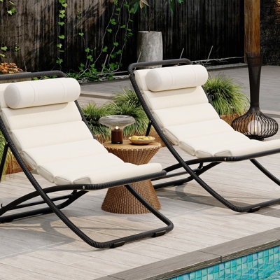 Chaise pliante d'extérieur 2 pièces, chaise de patio enveloppée de rotin avec dossier réglable, coussin épais et appui-tête détachable, pour la piscine, la plage, la cour, le camping et le camping
