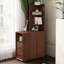 Table de bout d'angle polyvalente avec tiroirs et tablettes ouvertes, parfaite pour le rangement dans la chambre à coucher et le salon