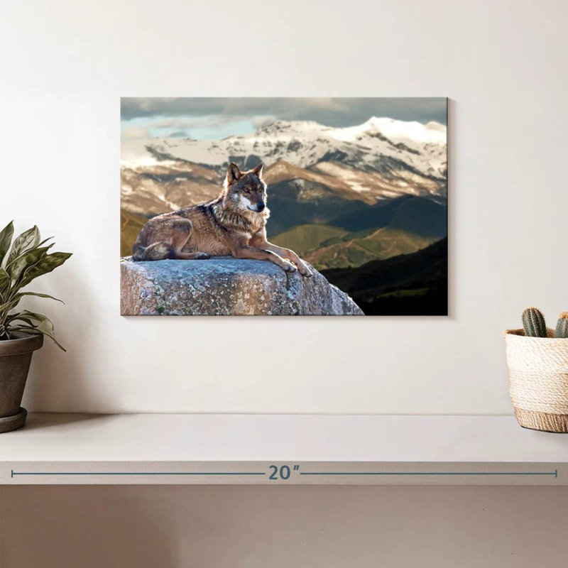 Brampt Iberian Wolf, 8" H x 12" W
