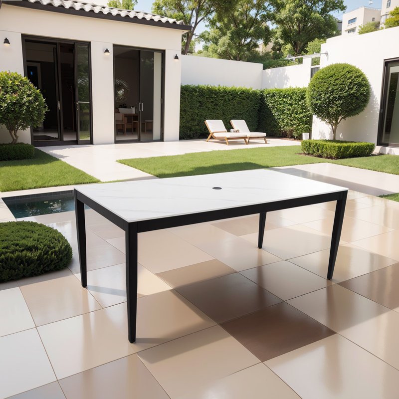 Table de salle à manger d'extérieur rectangulaire en aluminium antirouille de 71 po x 35,5 po avec trou pour parasol