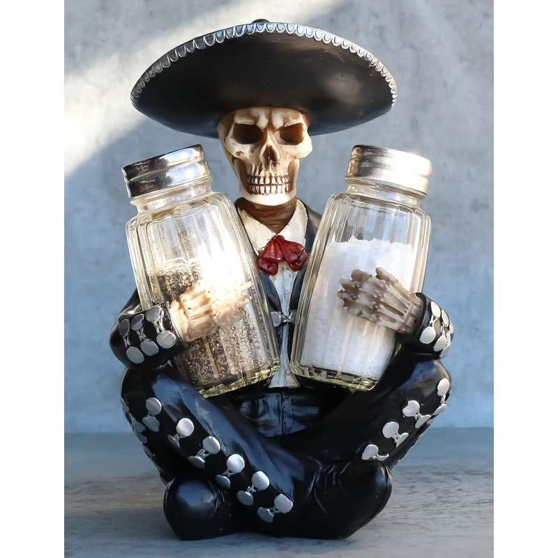 Jarlathus Salt & Pepper Shaker