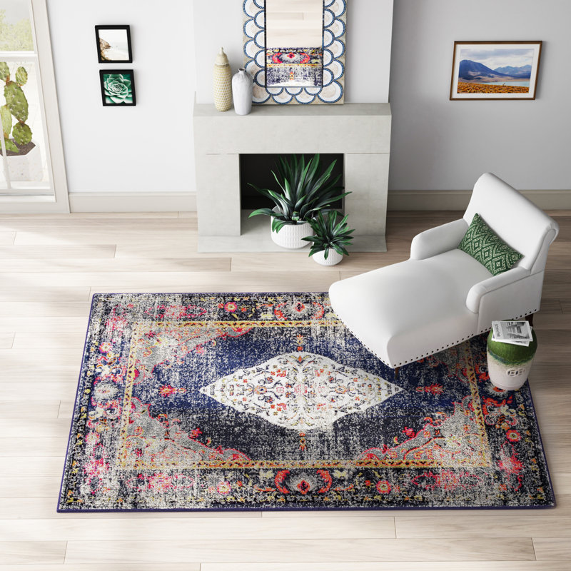 Bedelia Vintage Medallion Navy/Ivory Area Rug, Rectangle 5'3" x 7'7"