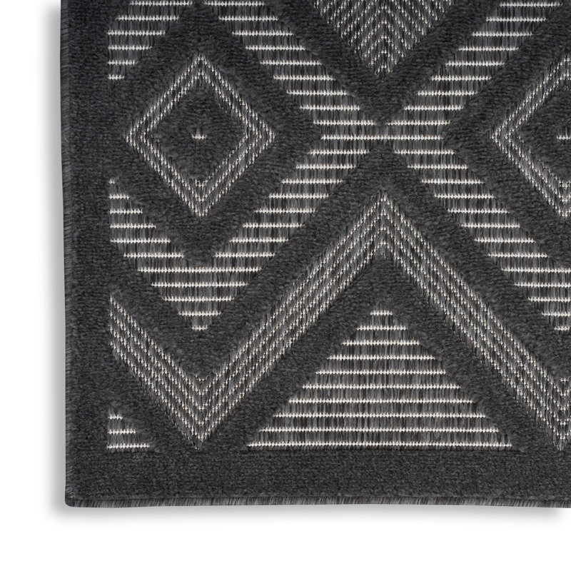 Foundry Select Versatile Diamond Charcoal/Black Indoor/Outdoor Area Rug, Rectangle 4' x 6'
