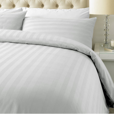 Nome Satin Solid Colour Duvet Cover Set with Pillowcases Included