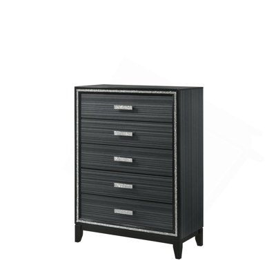 Commode au fini noir patiné