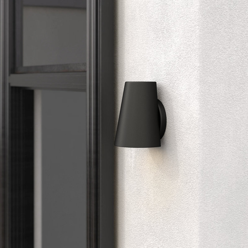 Summerhill Aluminum LED Wall Light, Black