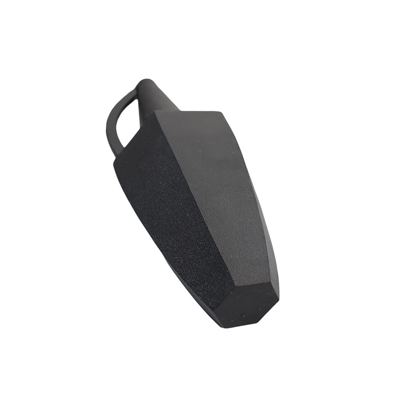 Vase de table en métal Alyia, H 14 po x l 2,5 po x P 2,5 po, Noir