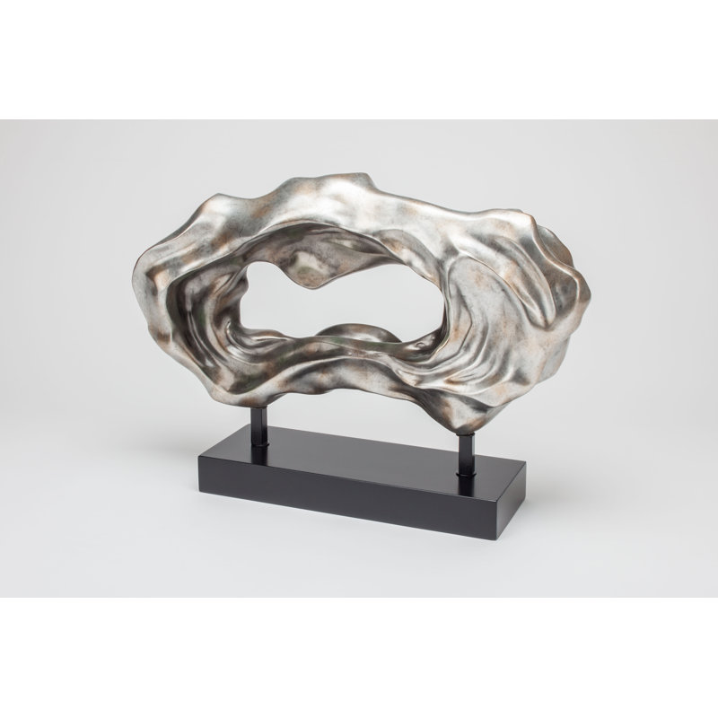 Figurines & Sculptures