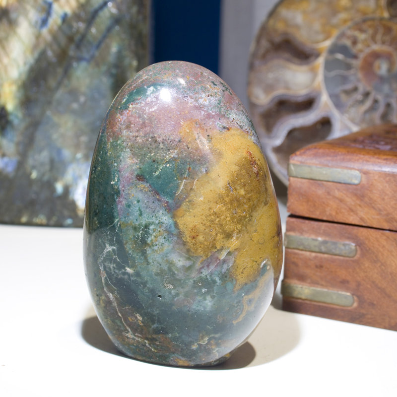 Forme libre de jaspe de mer coloré