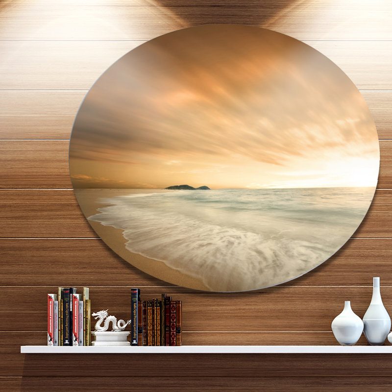 «Beautiful Brown Beach at Sunset», reproduction de photo sur métal, H 36 po x l 36 po