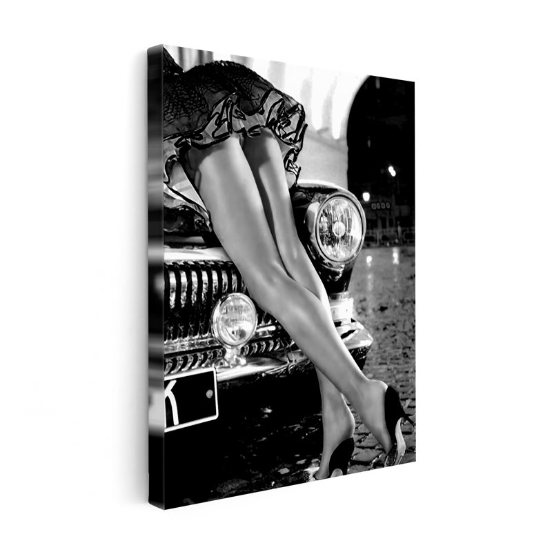 Jambes sexy sur une voiture classique, Black Framed, Canvas, 18"H x 24"W