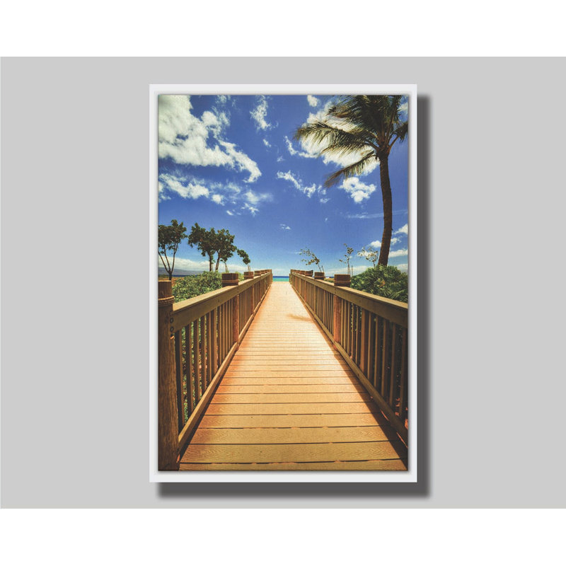 Maui Boardwalk par Kelly Wade. Estampe numérique, Toile tendue, Ne s’applique pas, H 30 po x l 45 po