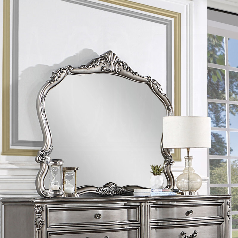 Munib Mirror