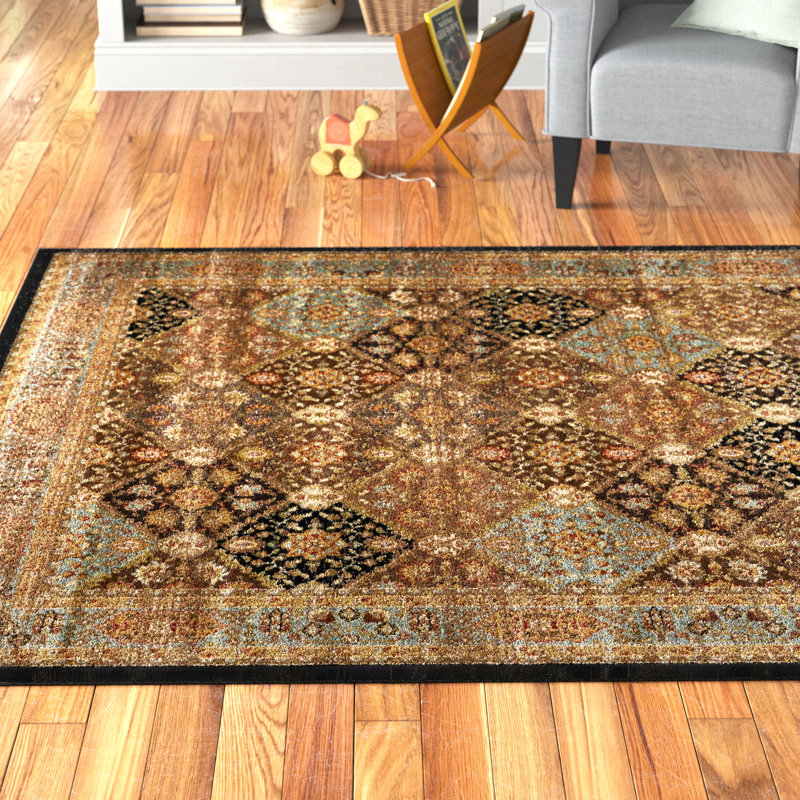 Mirando Oriental Indoor Rug, Rectangle 6'7" x 9'6"
