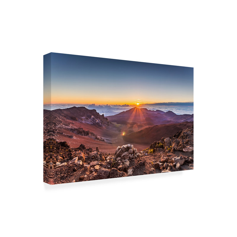 «Mount Haleakala Sunrise On Maui on Canvas» par Pierre Leclerc, reproduction de photo, H 16 po x l 24 po x P 2 po