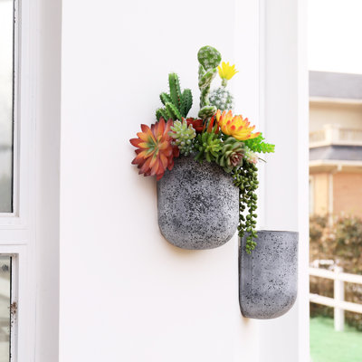 Elayna Wall Planter