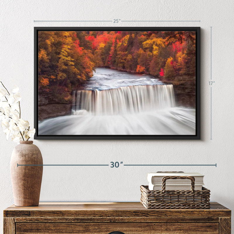 «Tahquamenon Falls in Autumn Wall Art», H 17 po x l 25 po