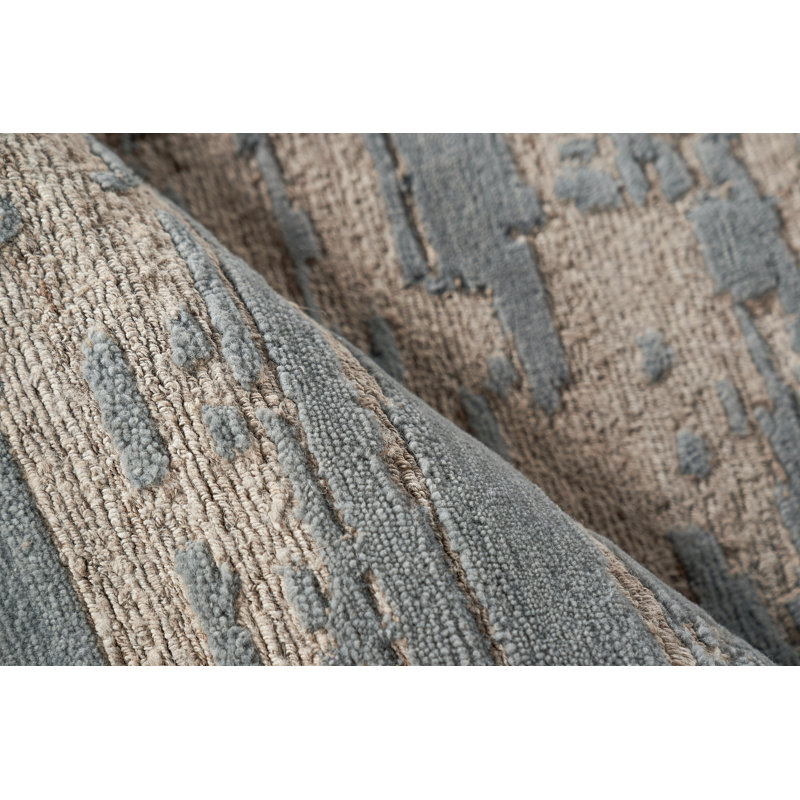Area Rug in Gray, Rectangle 8' x 10'