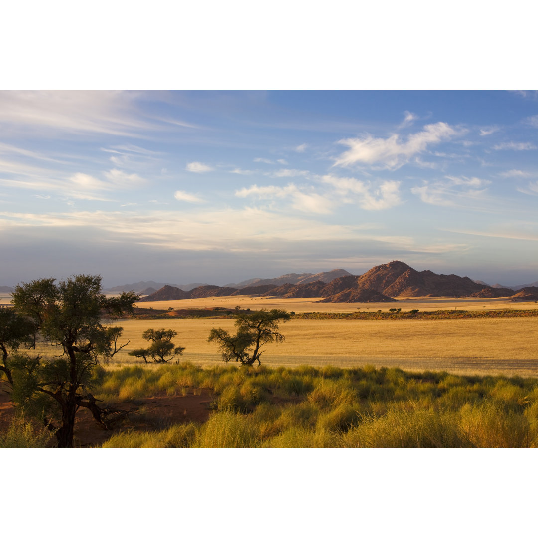 Ein leerer Landblick von LucynaKoch - Leinwandbild