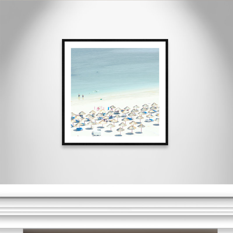 «Sesimbra I» par Ingrid Beddoes - impression, H 33,25 po x l 33,25 po x P 0,75 po, Papier avec cadre en bois noir