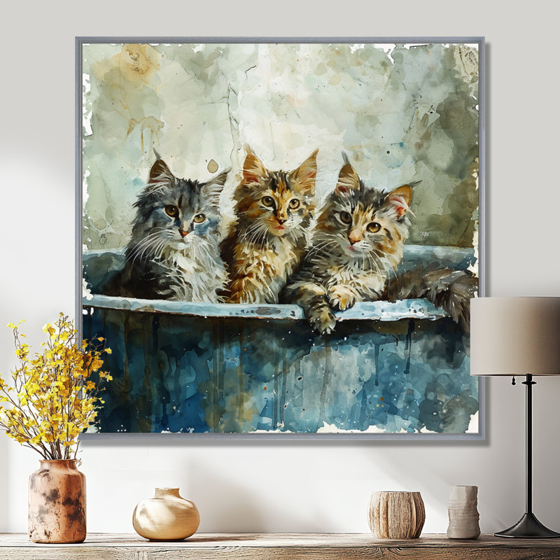 Trois chats mignons dans une baignoire - décoration murale pour salle de bain chat, Toile avec cadre argenté