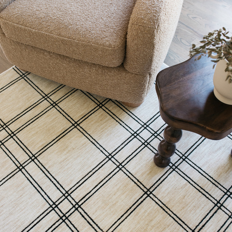 Harlow Geometric Lines Beige/ Black Area Rug, Runner 2'3" x 7'7"