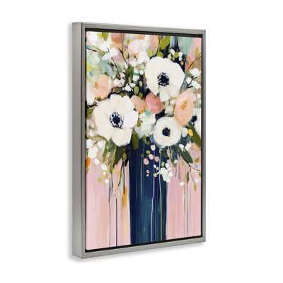 Fleurs blanches modernes dans un cadre flottant dans un vase, design par Gina Kelly