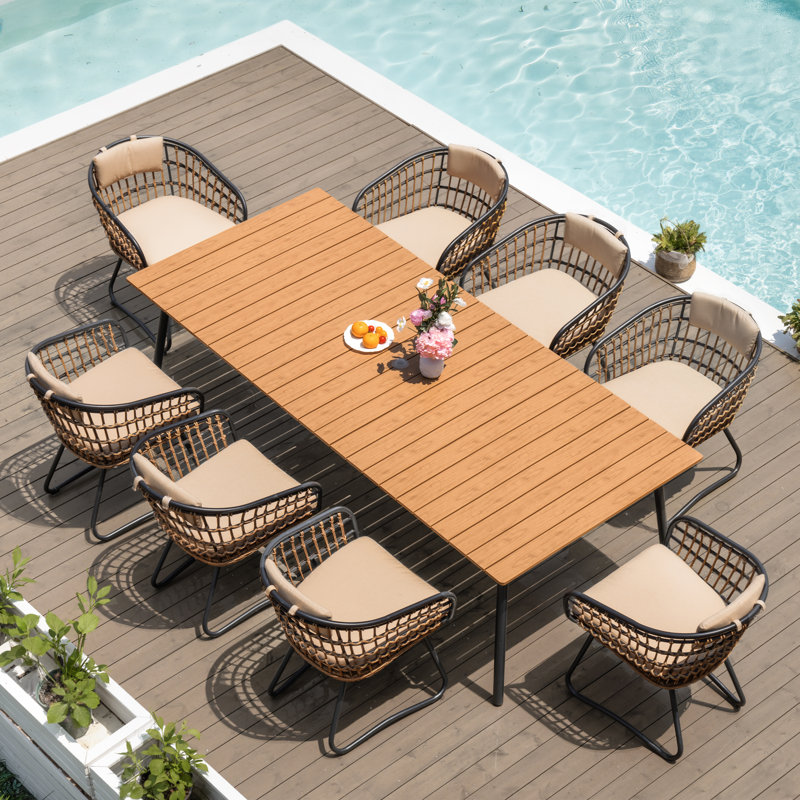 Ensemble repas pour 8 personnes en métal avec coussins amovibles et trou pour parasol, Beige Cushion/Brown Table Top