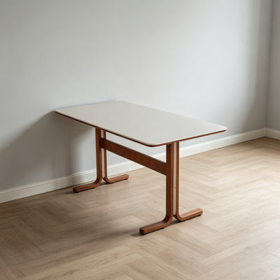 Bureau rectangulaire simple et durable en pierre frittée