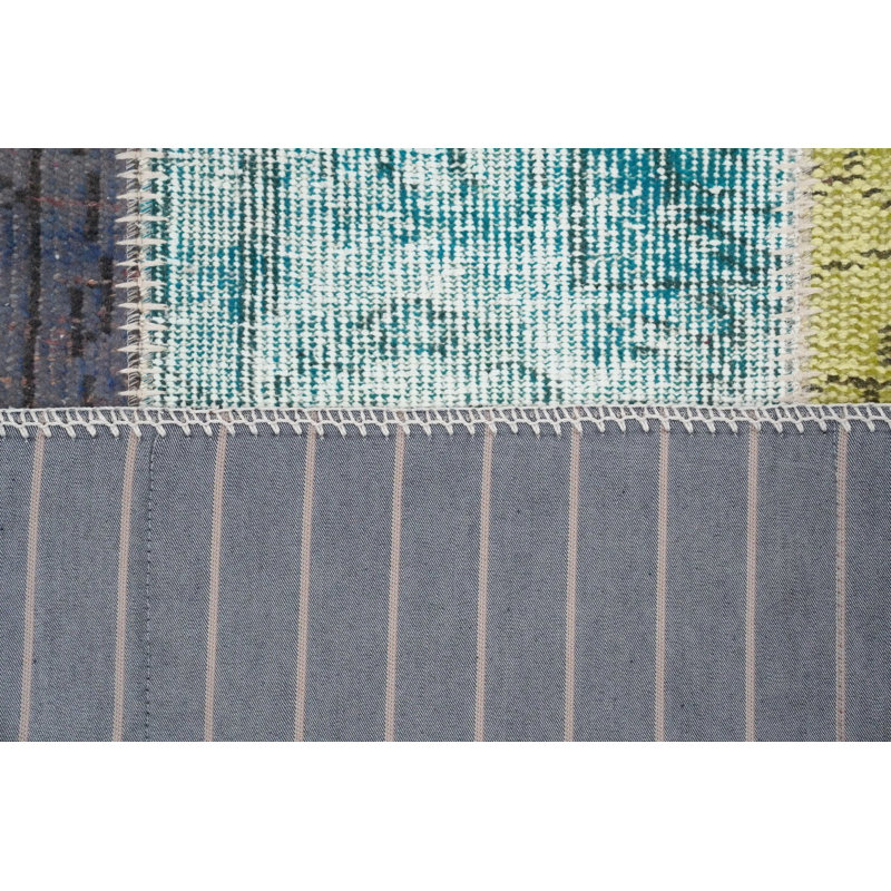 Illuminez votre espace avec ce tapis de couloir en patchwork coloré 3 x 10
