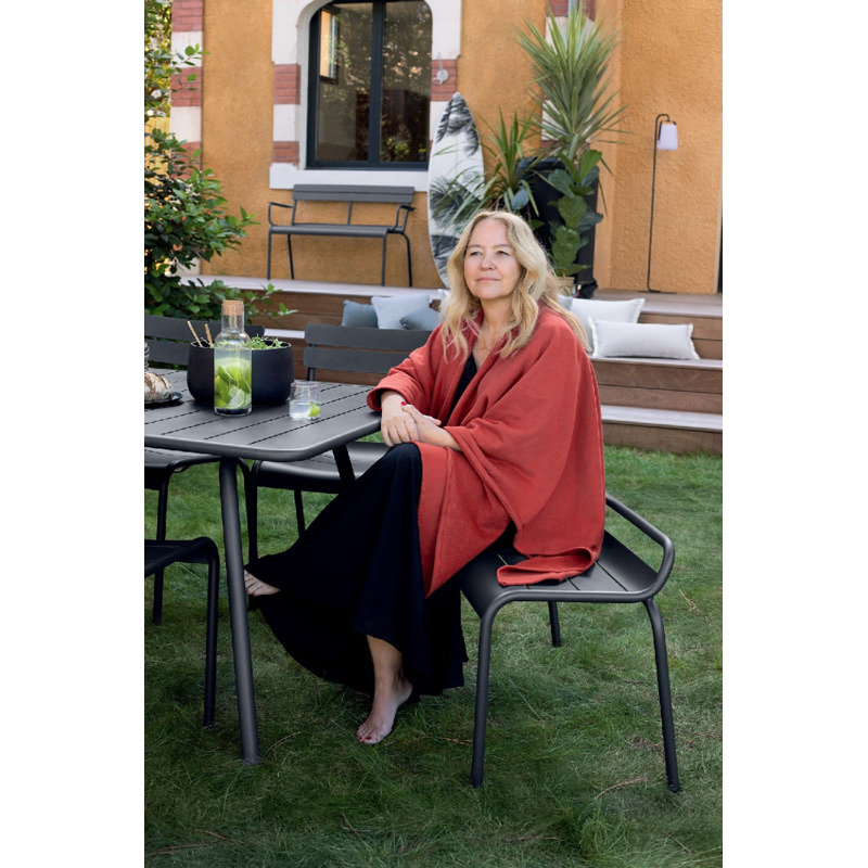 Luxembourg Outdoor Bench, Honey Textured