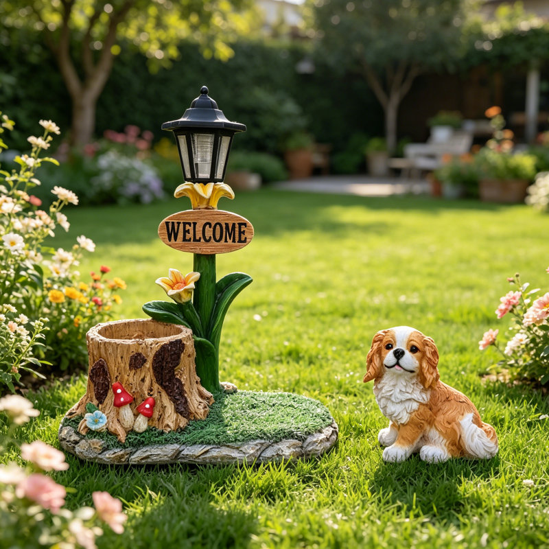 Statue de chien avec lanterne solaire et jardinière