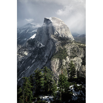 «Anasol Half Dome In Yosemite National Park on Canvas» par Marcusmeisler, photographie